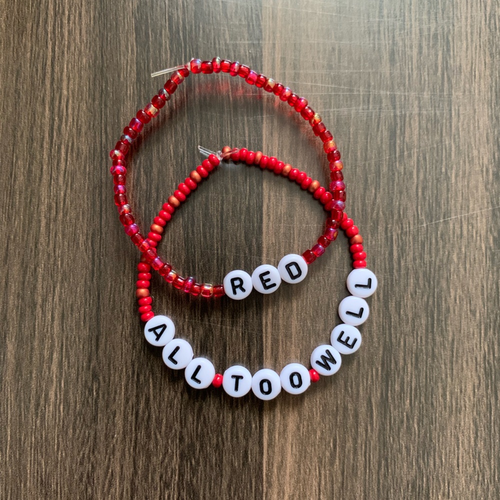 Taylor Swift Red Friendship Bracelet Set